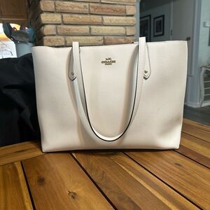 Coach Central Off-White Leather Tote